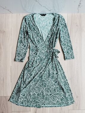 BCBG Max Azria Wrap Dress Womens Small Green Midi Sundress Made in USA